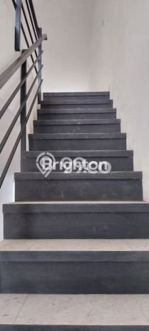 Ruko Dijual di Prime Area Jakarta Barat Luas 205m2 Ruko Dijual di Prime Area Jakarta Barat Luas 205m2