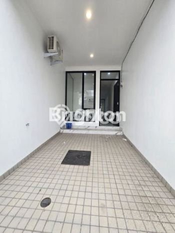 For Sale Hunian Rumah Terawat 3 Kamar di Duri Kepa, Jakarta Barat For Sale Hunian Rumah Terawat 3 Kamar di Duri Kepa, Jakarta Barat