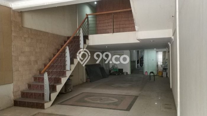 Ruko Dijual di Jakarta Barat LT 150m2 & LB 350m2 Lokasi Terbaik! Ruko Dijual di Jakarta Barat LT 150m2 & LB 350m2 Lokasi Terbaik!