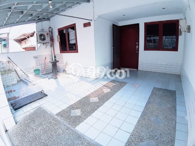 Disewakan! Rumah 2 Kamar Tidur &
3 Kamar Mandi di Tanjung Duren, Jakarta Barat Disewakan! Rumah 2 Kamar Tidur &
3 Kamar Mandi di Tanjung Duren, Jakarta Barat