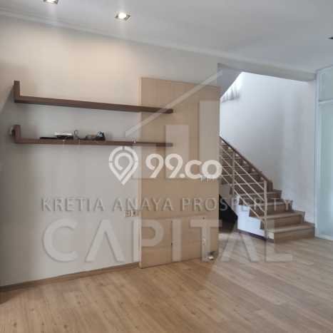 Dijual Rumah Mewah Elegan Dengan View Eksklusif di Kota Baru Parahyangan, Bandung Dijual Rumah Mewah Elegan Dengan View Eksklusif di Kota Baru Parahyangan, Bandung