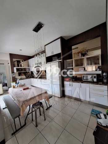 Rumah Sewa Bandung LT 297m2 LB 250m2 Kawasan Kota Baru Parahyangan Rumah Sewa Bandung LT 297m2 LB 250m2 Kawasan Kota Baru Parahyangan