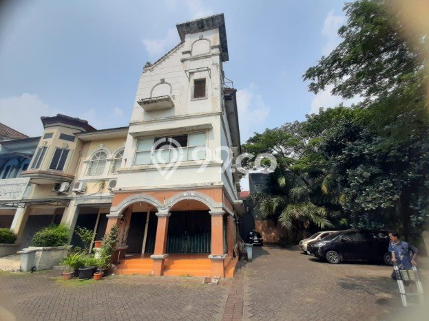 Ruko Dijual di Prime Area Jakarta Barat Luas 241m2 Ruko Dijual di Prime Area Jakarta Barat Luas 241m2