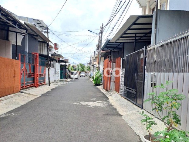 Jual Rumah Mewah Megah Dengan View Eksklusif di Taman Kota, Jakarta Barat Jual Rumah Mewah Megah Dengan View Eksklusif di Taman Kota, Jakarta Barat