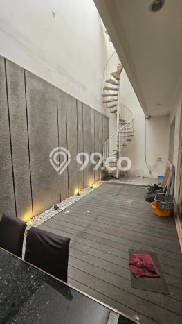 For Sale! Luxury House LT 192m2 Desain Elegan di Pantai Indah Kapuk For Sale! Luxury House LT 192m2 Desain Elegan di Pantai Indah Kapuk