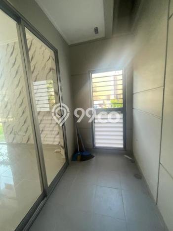 Disewakan! Rumah 3 Kamar Tidur &
3 Kamar Mandi di Pantai Indah Kapuk 2, Jakarta Utara Disewakan! Rumah 3 Kamar Tidur &
3 Kamar Mandi di Pantai Indah Kapuk 2, Jakarta Utara