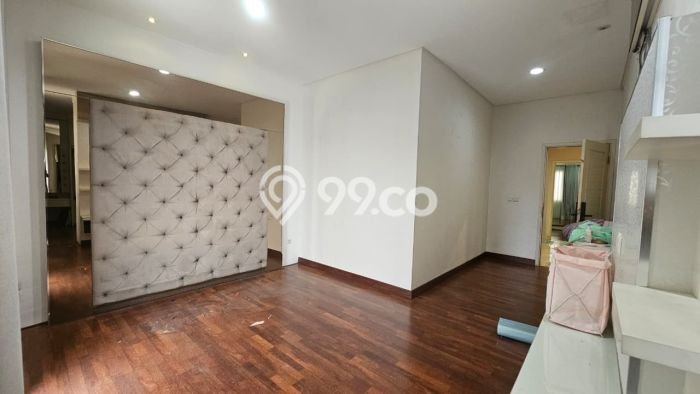 For Sale! Luxury House LT 192m2 Desain Elegan di Pantai Indah Kapuk For Sale! Luxury House LT 192m2 Desain Elegan di Pantai Indah Kapuk