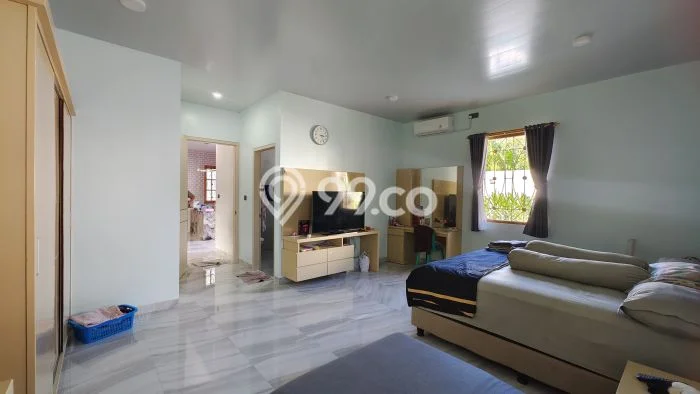 Hunian Elit LB 400m2 Siap Pakai Desain Elegan di Jimbaran, Badung Hunian Elit LB 400m2 Siap Pakai Desain Elegan di Jimbaran, Badung