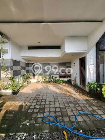 Rumah Mewah LB 250m2 Siap Huni Desain Elegan di Mumbul, Badung Rumah Mewah LB 250m2 Siap Huni Desain Elegan di Mumbul, Badung
