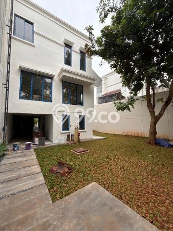 Ready to Use! Premium House LT 267m2 Desain Elegan di Joglo Ready to Use! Premium House LT 267m2 Desain Elegan di Joglo