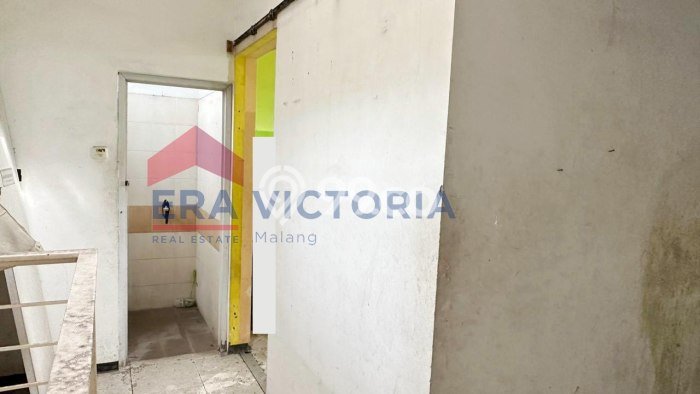 Ruko Bagus LT 115m2 LB 200m2 Dijual di Blimbing Malang Ruko Bagus LT 115m2 LB 200m2 Dijual di Blimbing Malang