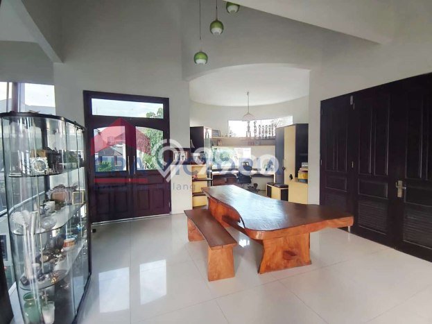 Hunian Eksklusif Dijual LT 338m2 di Klojen, Malang Hunian Eksklusif Dijual LT 338m2 di Klojen, Malang