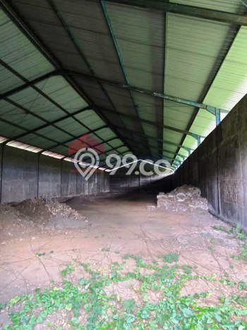 LOKASI PREMIUM! Gudang Kawasan Kepanjen, Luas 1200m2m², Area Komersial LOKASI PREMIUM! Gudang Kawasan Kepanjen, Luas 1200m2m², Area Komersial