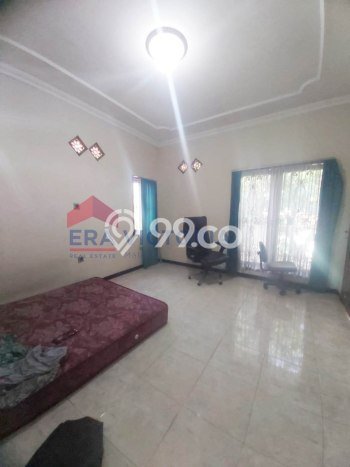 EXCLUSIVE HOME! Rumah area Sidoarjo, 3 KT, Konsep Minimalis, Luas 330m2m² Bangunan 300m2m² EXCLUSIVE HOME! Rumah area Sidoarjo, 3 KT, Konsep Minimalis, Luas 330m2m² Bangunan 300m2m²