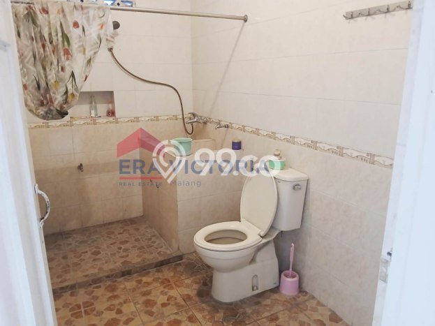 RECOMMENDED! Rumah kawasan Sukun, 3 KT, Lokasi Strategis, Luas 300m2m² Bangunan 250m2m² RECOMMENDED! Rumah kawasan Sukun, 3 KT, Lokasi Strategis, Luas 300m2m² Bangunan 250m2m²