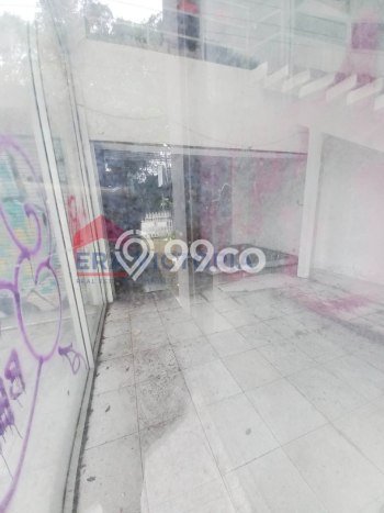 Ruko Disewakan di Kawasan Ramai Klojen, Malang Ruko Disewakan di Kawasan Ramai Klojen, Malang