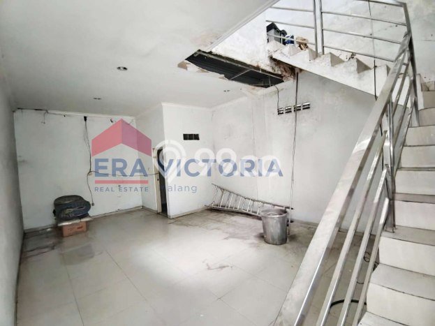 Ruko untuk Disewa di Pusat Malang Luas Bangunan 352m2 Ruko untuk Disewa di Pusat Malang Luas Bangunan 352m2
