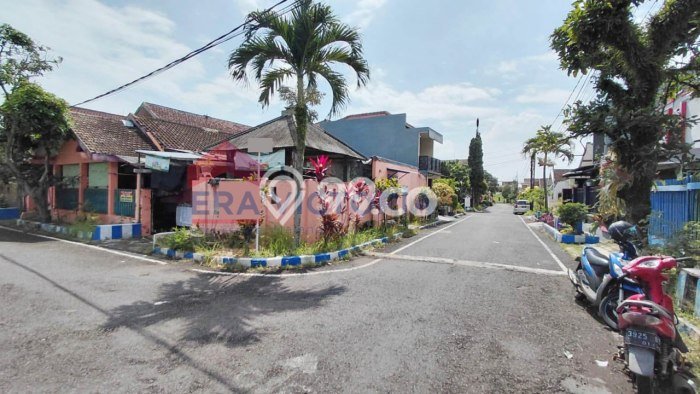 For Sale Rumah 9 Kamar Lokasi Strategis Nyaman dan Strategis di Lowokwaru For Sale Rumah 9 Kamar Lokasi Strategis Nyaman dan Strategis di Lowokwaru