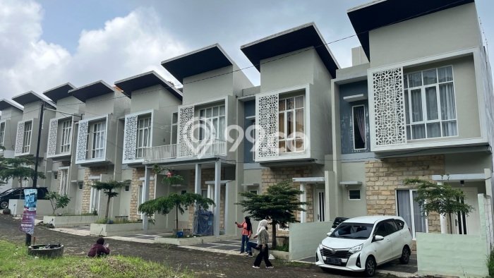 Aset Potensial! Vila di Junrejo, Luas 77m2m², ROI Menjanjikan untuk bisnis Aset Potensial! Vila di Junrejo, Luas 77m2m², ROI Menjanjikan untuk bisnis