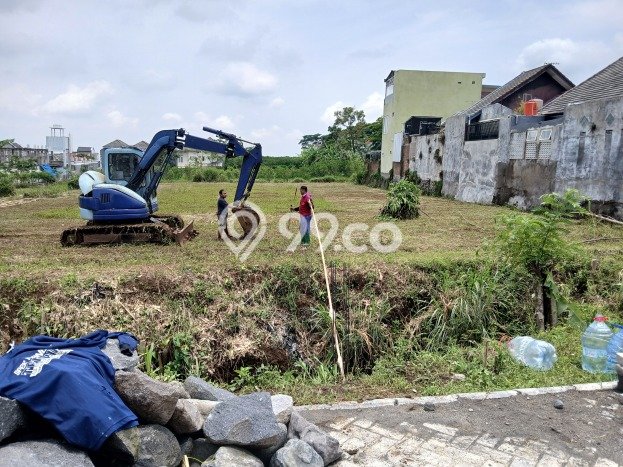 Peluang Investasi! Rumah Kost Dijual di Lowokwaru, Malang, 10 KT, 10 KM, Luas 133m2 Peluang Investasi! Rumah Kost Dijual di Lowokwaru, Malang, 10 KT, 10 KM, Luas 133m2