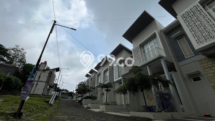 Aset Potensial! Vila di Junrejo, Luas 77m2m², ROI Menjanjikan untuk bisnis Aset Potensial! Vila di Junrejo, Luas 77m2m², ROI Menjanjikan untuk bisnis