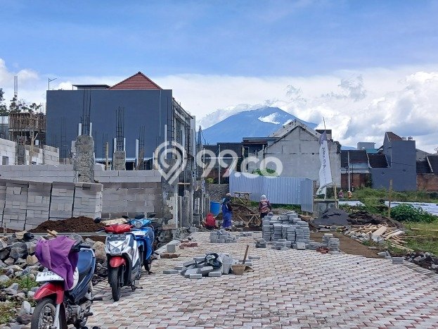 Unit Kost Dijual di Lowokwaru dengan 10 Kamar Tidur & Luas Bangunan 130m2 Unit Kost Dijual di Lowokwaru dengan 10 Kamar Tidur & Luas Bangunan 130m2