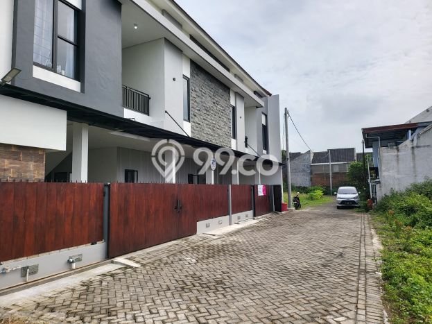 Tanah Dijual Area Strategis di Merjosari Malang 140m2 Tanah Dijual Area Strategis di Merjosari Malang 140m2