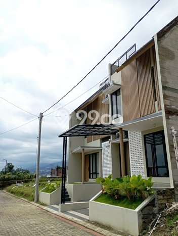 Dijual Rumah 3 Kamar Lokasi Strategis Nyaman dan Strategis di Bumiaji Dijual Rumah 3 Kamar Lokasi Strategis Nyaman dan Strategis di Bumiaji