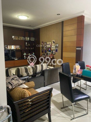 Jual Rumah Luas Elegan Dengan View Eksklusif di Setra Duta, Bandung Jual Rumah Luas Elegan Dengan View Eksklusif di Setra Duta, Bandung