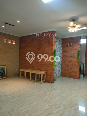 HARGA TERBAIK! Rumah area Taman Kopo Indah, 3 KM, Area Sejuk, Luas 161m² Bangunan 250m² HARGA TERBAIK! Rumah area Taman Kopo Indah, 3 KM, Area Sejuk, Luas 161m² Bangunan 250m²