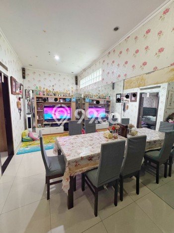 Rumah Luas Asri 3 KT Siap Pakai di Buah Batu Bandung Rumah Luas Asri 3 KT Siap Pakai di Buah Batu Bandung