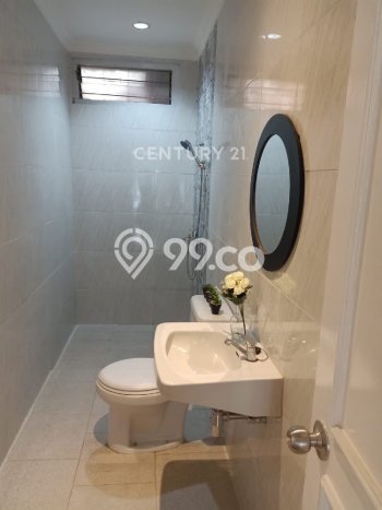 HOT DEAL! Rumah area Burangrang, 2 KM, Area Strategis, Luas 185m² Bangunan 220m² HOT DEAL! Rumah area Burangrang, 2 KM, Area Strategis, Luas 185m² Bangunan 220m²