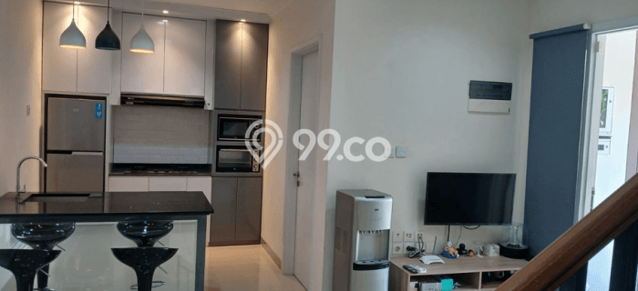 Rumah Luas Asri 4 KT Siap Pakai di Gading Serpong Tangerang Rumah Luas Asri 4 KT Siap Pakai di Gading Serpong Tangerang