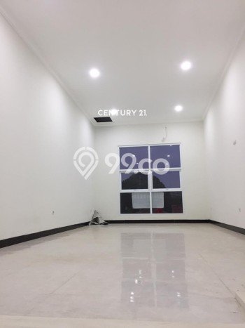 Unit Ruko disewakan di Pondok Aren Tangerang Selatan dengan LT 42m2 / LB 84m2 Unit Ruko disewakan di Pondok Aren Tangerang Selatan dengan LT 42m2 / LB 84m2