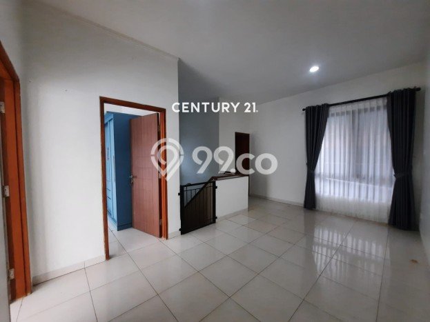 Disewakan! Rumah 4 Kamar Tidur &
3 Kamar Mandi di Sektor 9-Bintaro, Tangerang Selatan Disewakan! Rumah 4 Kamar Tidur &
3 Kamar Mandi di Sektor 9-Bintaro, Tangerang Selatan