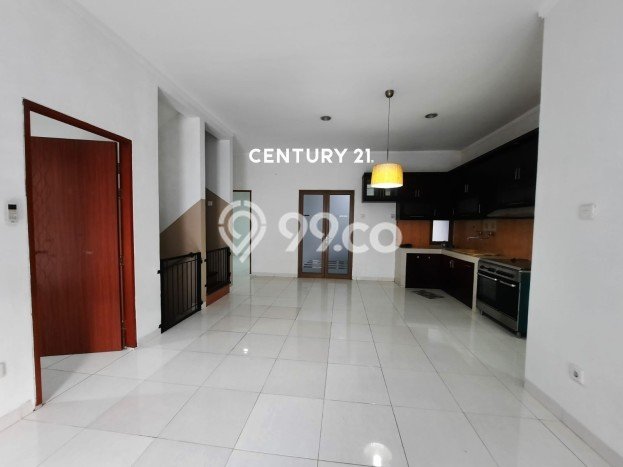 Disewakan! Rumah 4 Kamar Tidur &
3 Kamar Mandi di Sektor 9-Bintaro, Tangerang Selatan Disewakan! Rumah 4 Kamar Tidur &
3 Kamar Mandi di Sektor 9-Bintaro, Tangerang Selatan