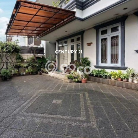 Hunian Elit LB 1000m2 Siap Huni Desain Elegan di Pondok Indah, Jakarta Selatan Hunian Elit LB 1000m2 Siap Huni Desain Elegan di Pondok Indah, Jakarta Selatan
