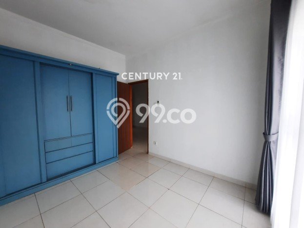 Disewakan! Rumah 4 Kamar Tidur &
3 Kamar Mandi di Sektor 9-Bintaro, Tangerang Selatan Disewakan! Rumah 4 Kamar Tidur &
3 Kamar Mandi di Sektor 9-Bintaro, Tangerang Selatan