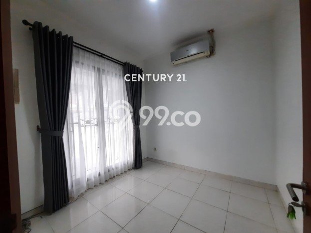 Disewakan! Rumah 4 Kamar Tidur &
3 Kamar Mandi di Sektor 9-Bintaro, Tangerang Selatan Disewakan! Rumah 4 Kamar Tidur &
3 Kamar Mandi di Sektor 9-Bintaro, Tangerang Selatan
