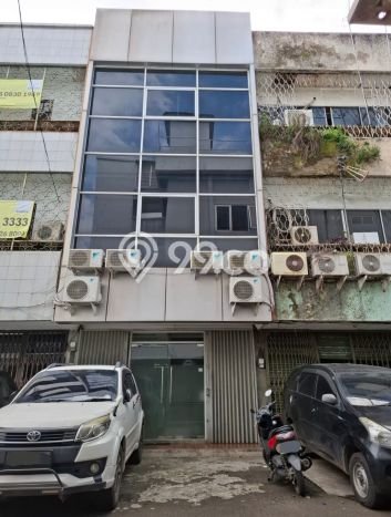 Area Ramai! Ruko Dijual di Senen untuk Bisnis Luas Bangunan 201m2 Area Ramai! Ruko Dijual di Senen untuk Bisnis Luas Bangunan 201m2