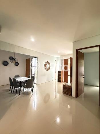 Rumah Modern 3 KT di Cirendeu Jakarta Selatan Unfurnished Rumah Modern 3 KT di Cirendeu Jakarta Selatan Unfurnished