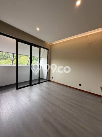 Ready to Use! Premium House LT 162m2 Desain Elegan di Pangkalan Jati Ready to Use! Premium House LT 162m2 Desain Elegan di Pangkalan Jati