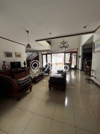 Rumah Luxury Modern Tanpa Renovasi di Pondok Indah Jakarta Selatan Rumah Luxury Modern Tanpa Renovasi di Pondok Indah Jakarta Selatan