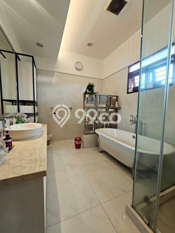 Dijual Rumah Premium dengan Fasilitas Sekitar Lengkap di Jagakarsa, Jakarta Selatan Dijual Rumah Premium dengan Fasilitas Sekitar Lengkap di Jagakarsa, Jakarta Selatan