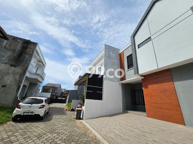 Rumah Modern Cantik 3 KT Bisa Langsung Pindah di Cinere Rumah Modern Cantik 3 KT Bisa Langsung Pindah di Cinere