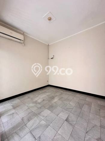 Rumah di Lebak Bulus, Jakarta Selatan, LT 144m² LB 121m² Rumah di Lebak Bulus, Jakarta Selatan, LT 144m² LB 121m²