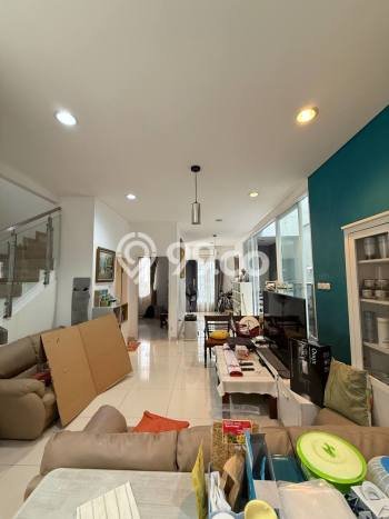 Rumah Elit Modern Tanpa Renovasi di Lebak Bulus Jakarta Selatan Rumah Elit Modern Tanpa Renovasi di Lebak Bulus Jakarta Selatan
