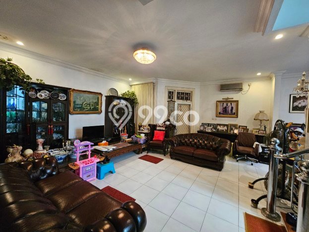 Rumah Mewah LB 600m2 Siap Pakai Desain Elegan di Cinere, Jakarta Selatan Rumah Mewah LB 600m2 Siap Pakai Desain Elegan di Cinere, Jakarta Selatan