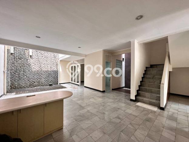 Rumah di Lebak Bulus, Jakarta Selatan, LT 144m² LB 121m² Rumah di Lebak Bulus, Jakarta Selatan, LT 144m² LB 121m²