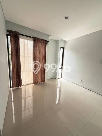 Rumah Modern 3 KT di Cirendeu Jakarta Selatan Unfurnished Rumah Modern 3 KT di Cirendeu Jakarta Selatan Unfurnished